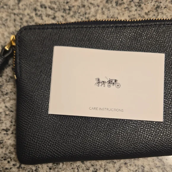 Coach Essential Small Wallet- Dark Navy Leather Wristlet, NWOT - Picture 8 of 9